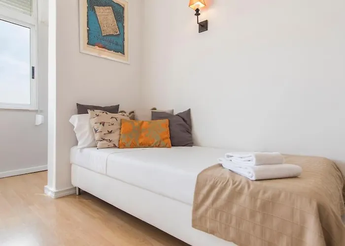 - Castle View Balcony Lisboa